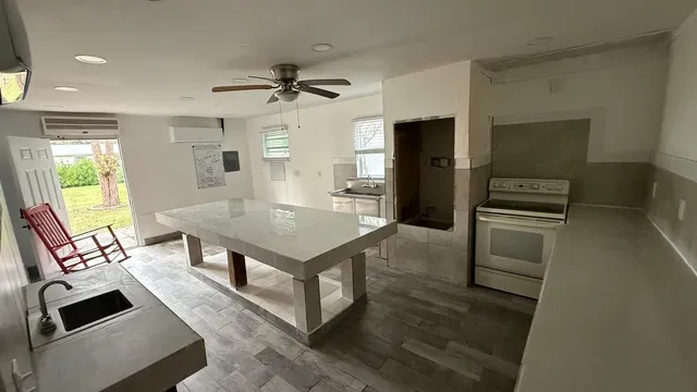  Residence photo 18
