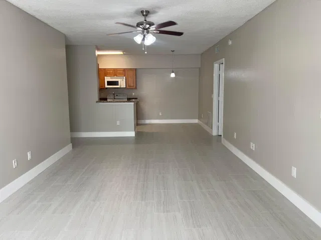  Unit 1504 photo 6