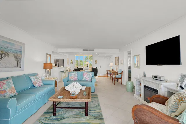 Unit 617 photo 13
