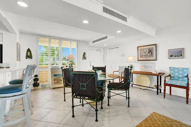  Unit 617 photo 14