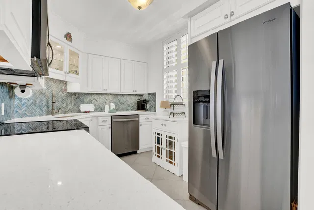  Unit 617 photo 18