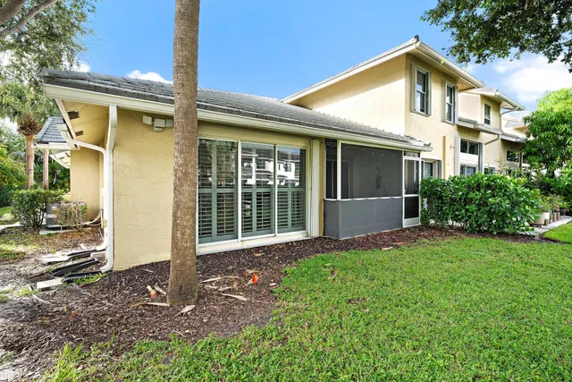  Residence photo 21