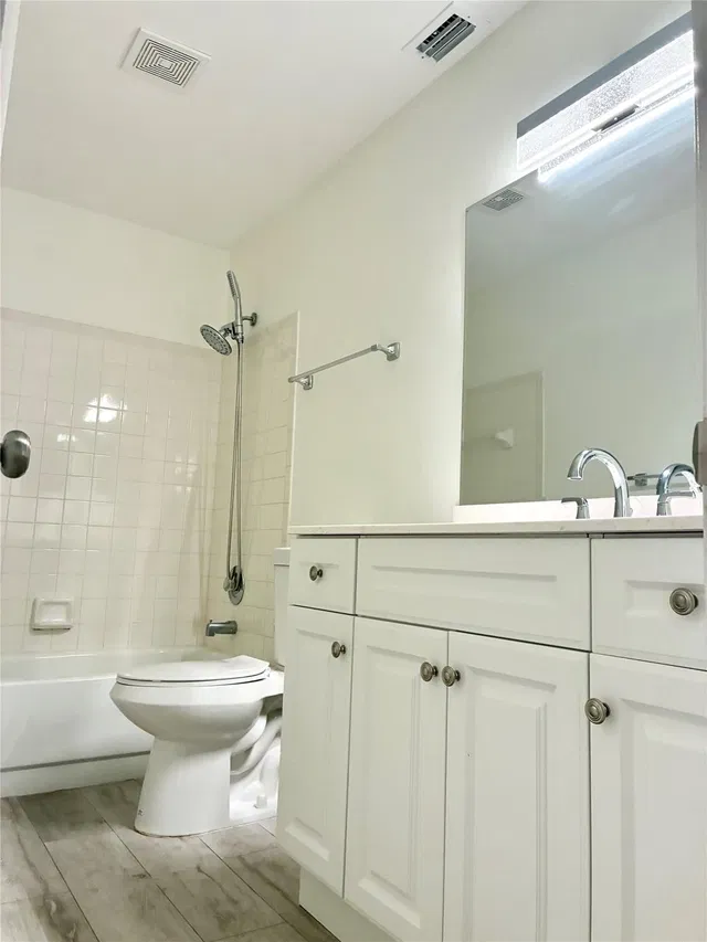 Residence photo 12