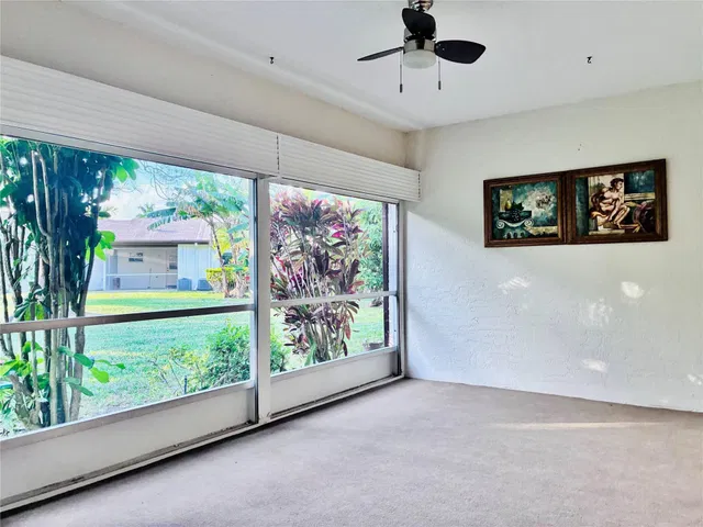 Residence photo 19