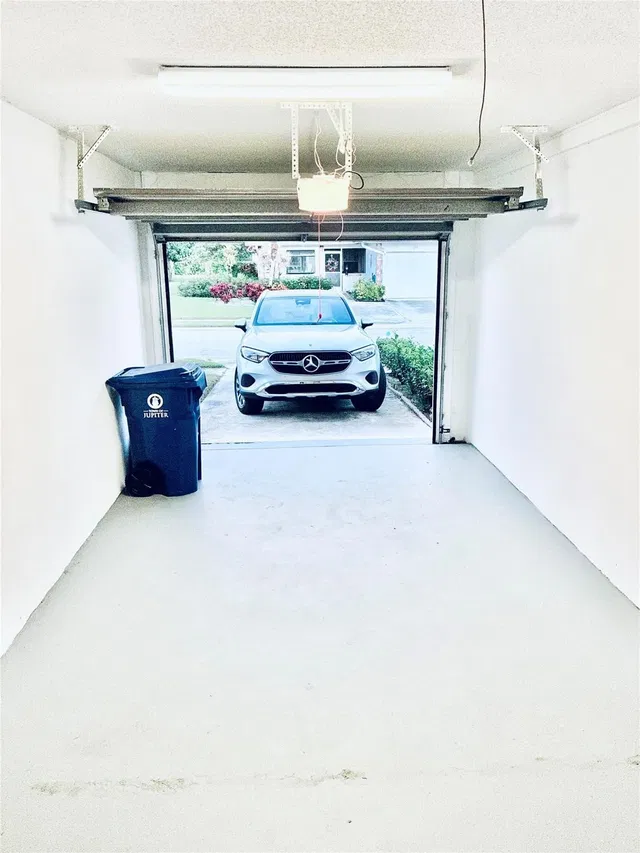 Residence photo 26