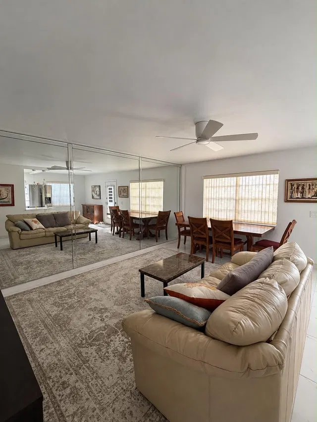 Residence photo 2