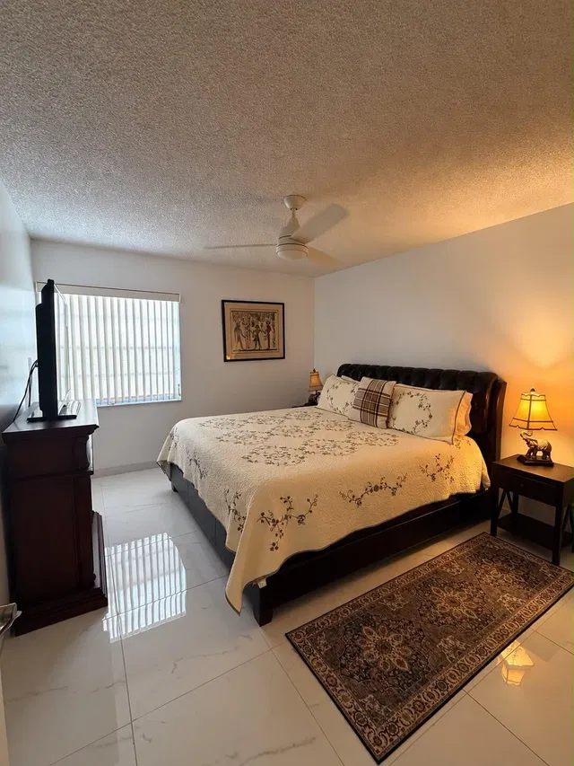 Residence photo 4
