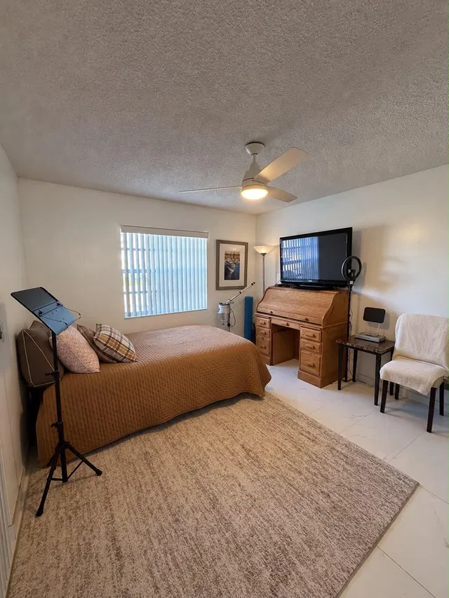 Residence photo 10