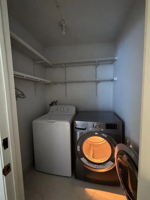 Residence photo 16