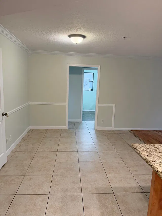 Residence photo 3