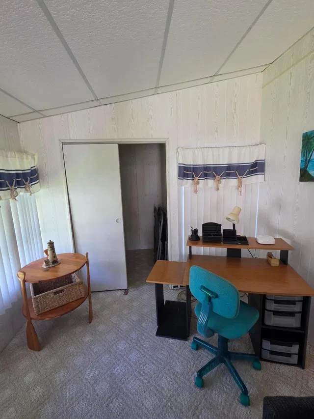 Unit 82 photo 20