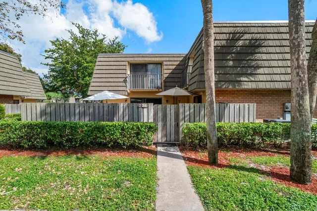 Residence photo 4