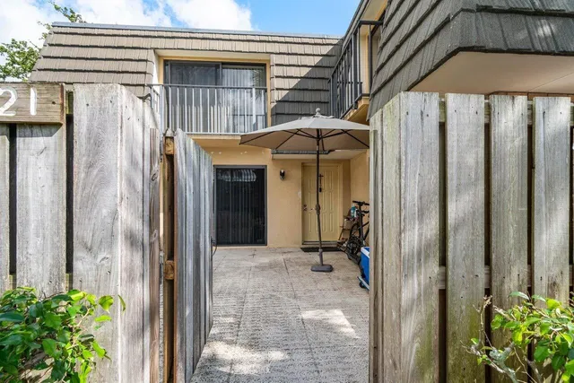 Residence photo 5