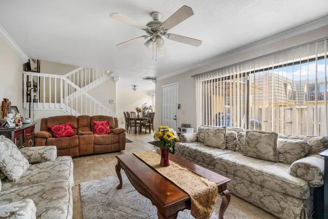 Residence photo 9