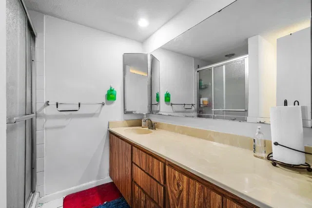 Residence photo 18