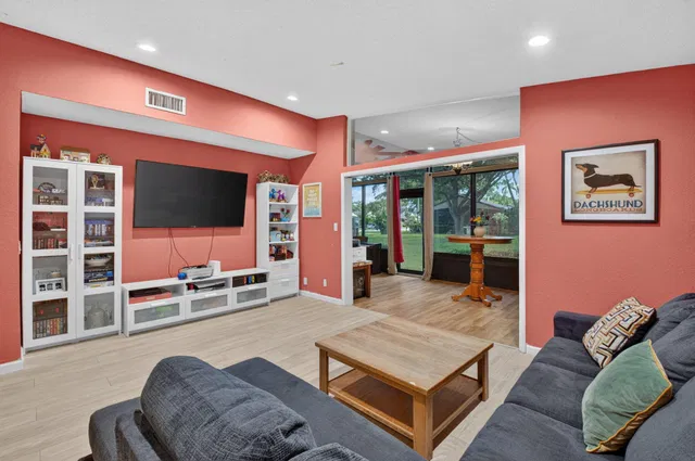 Residence photo 13