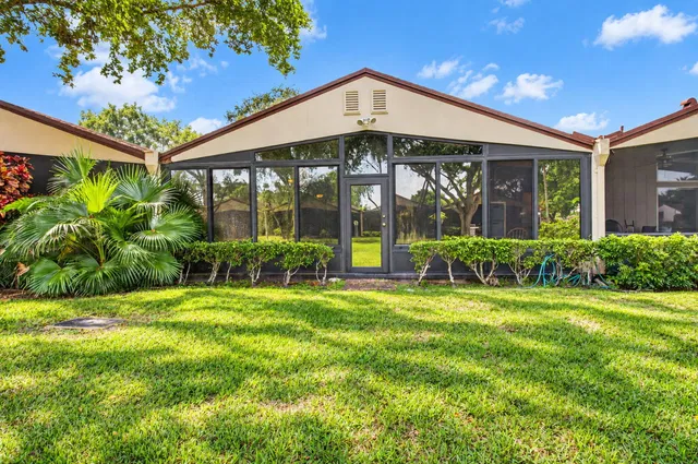 Residence photo 28