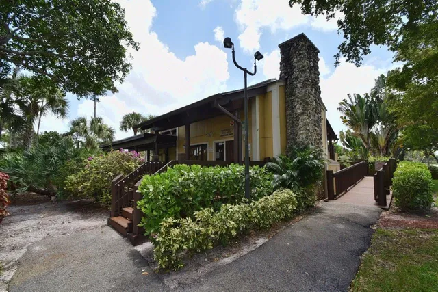Residence photo 33