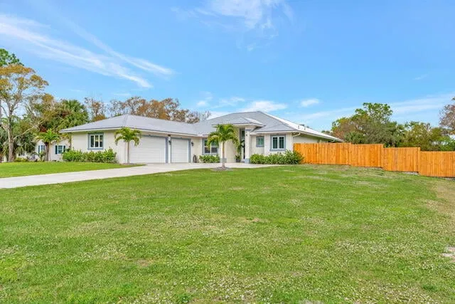 Residence photo 2