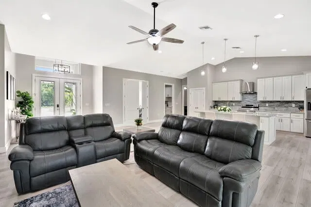 Residence photo 9