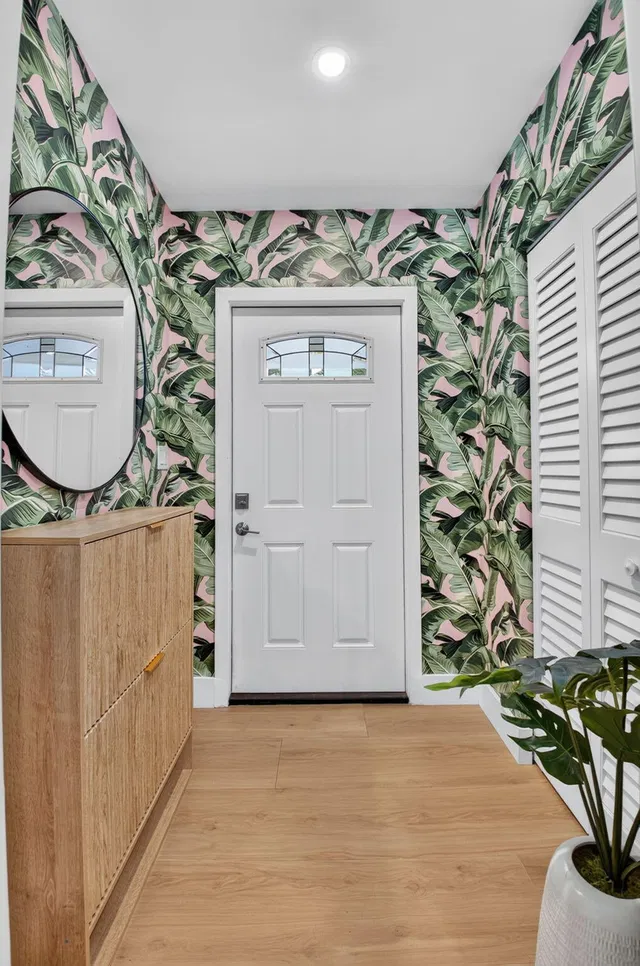 Residence photo 3