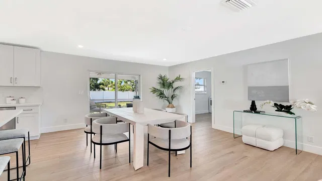 Residence photo 6