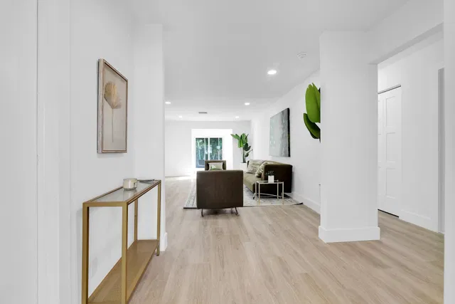 Residence photo 3