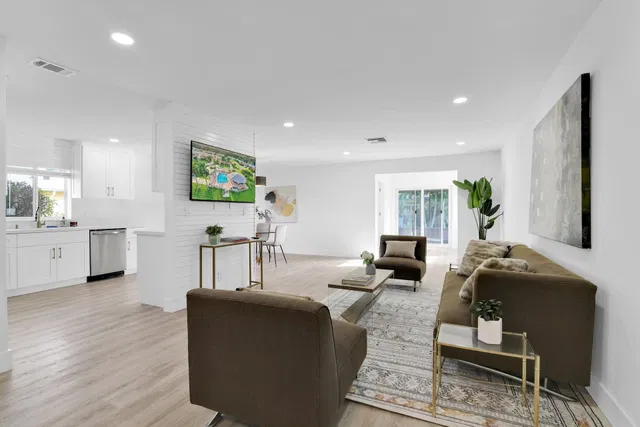 Residence photo 5
