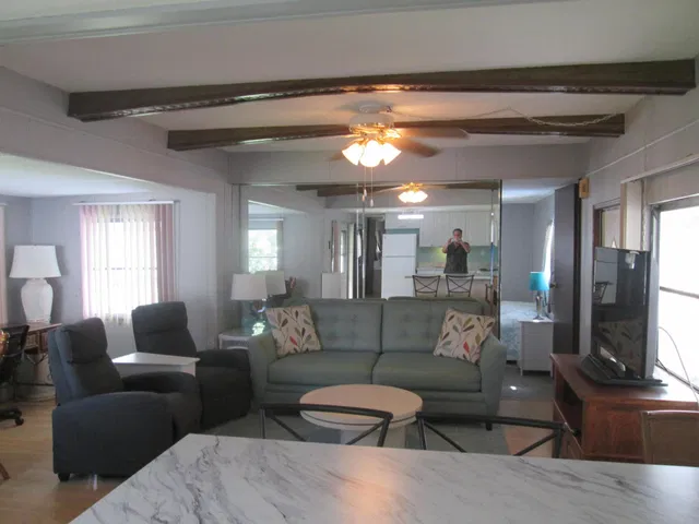Residence photo 8