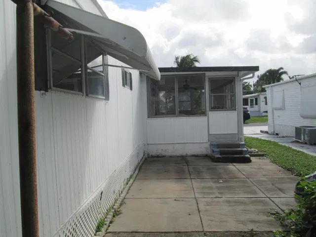 Residence photo 28