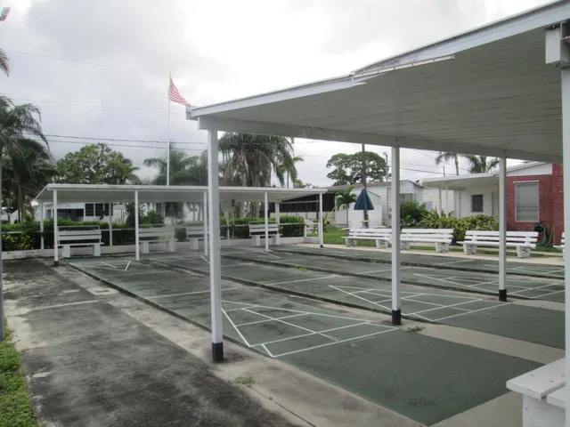 Residence photo 33
