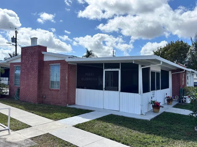 Residence photo 34