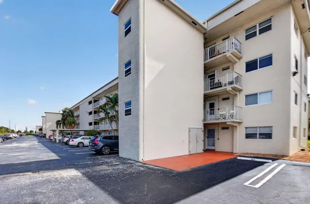 Unit 3080 photo 2