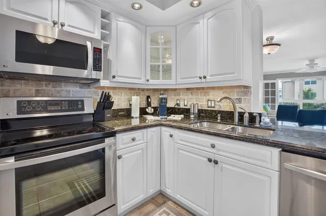 Unit 3080 photo 10