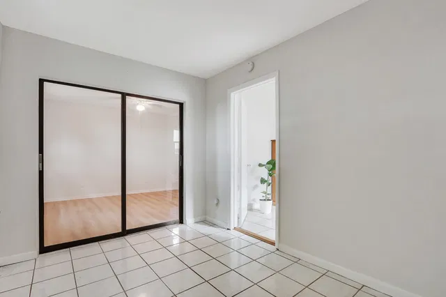 Residence photo 6