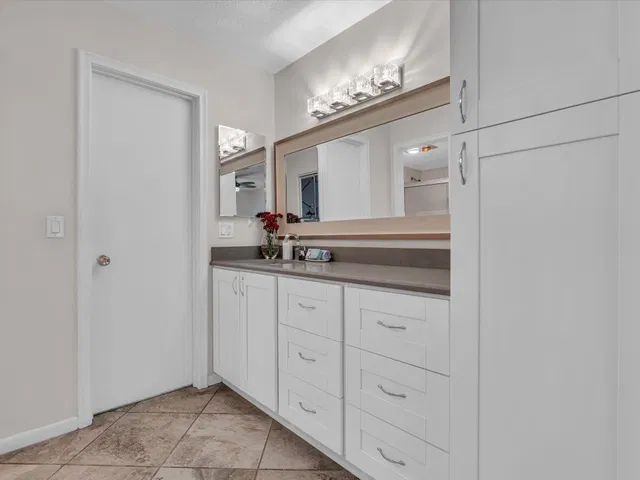 Unit 103 photo 24