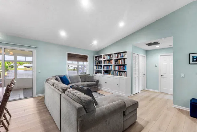 Residence photo 7