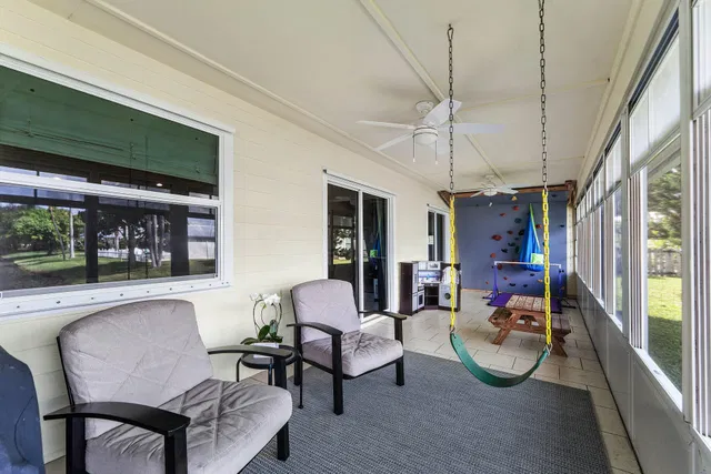 Residence photo 25