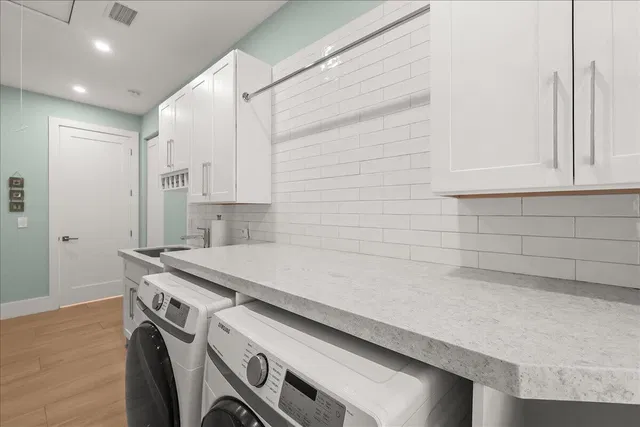 Residence photo 17