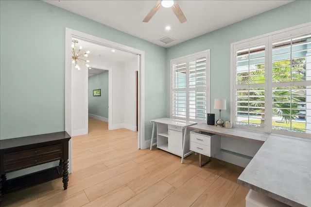 Residence photo 20