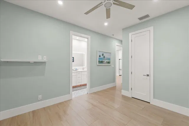 Residence photo 30