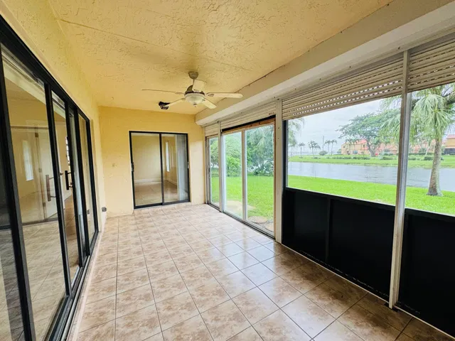  Residence photo 14