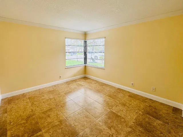  Residence photo 20