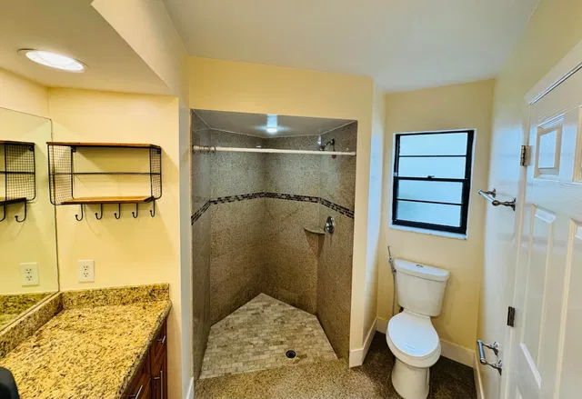  Residence photo 24
