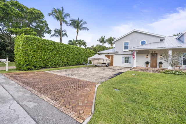 Residence photo 9