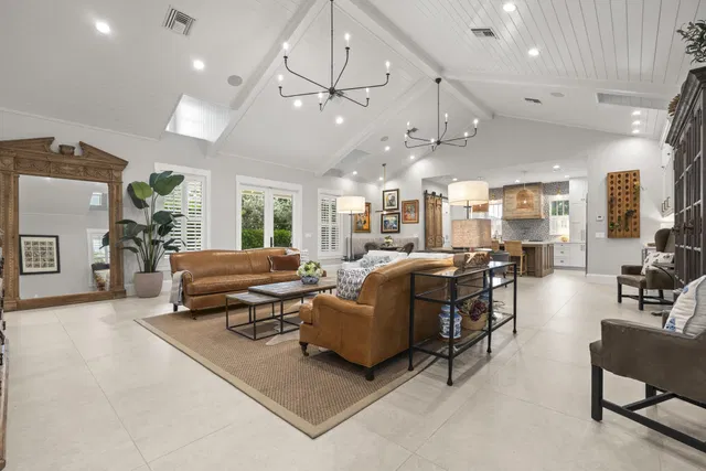 Residence photo 11