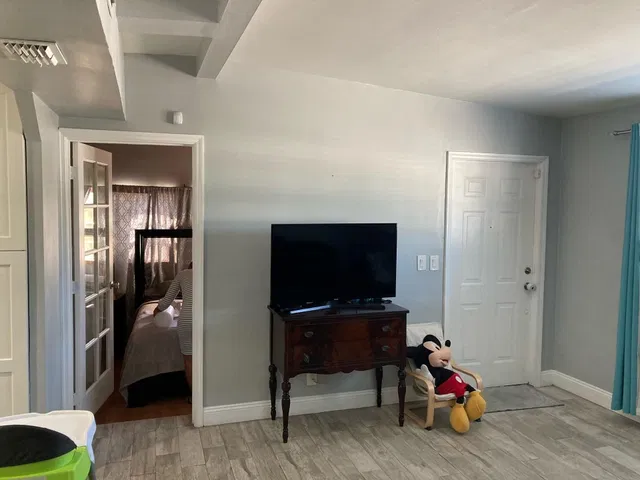  Residence photo 9