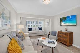 Unit 1120 photo 3