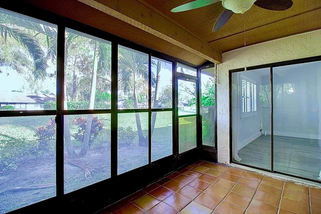 Residence photo 17
