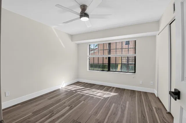 Unit 1201 photo 26
